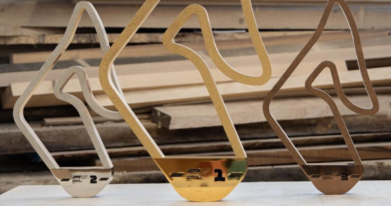 Red Bull Ring Formel1 Trophäen zusammen