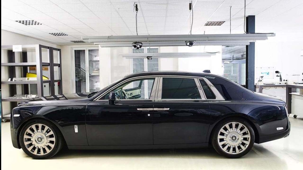 Projekte der Bernd Kussmaul GmbH Phantom 8 Armaturentafel „The Gallery“